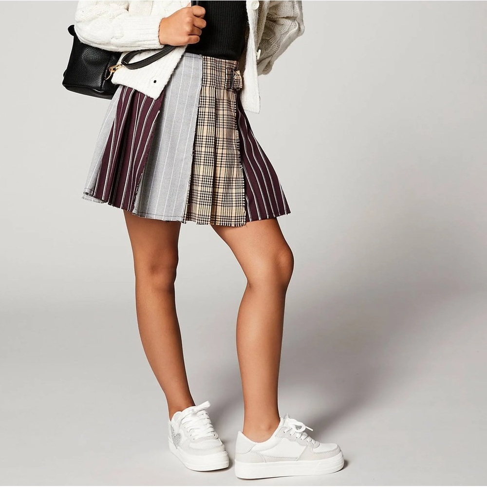 GB High Rise Contrast Print Pleated Skirt